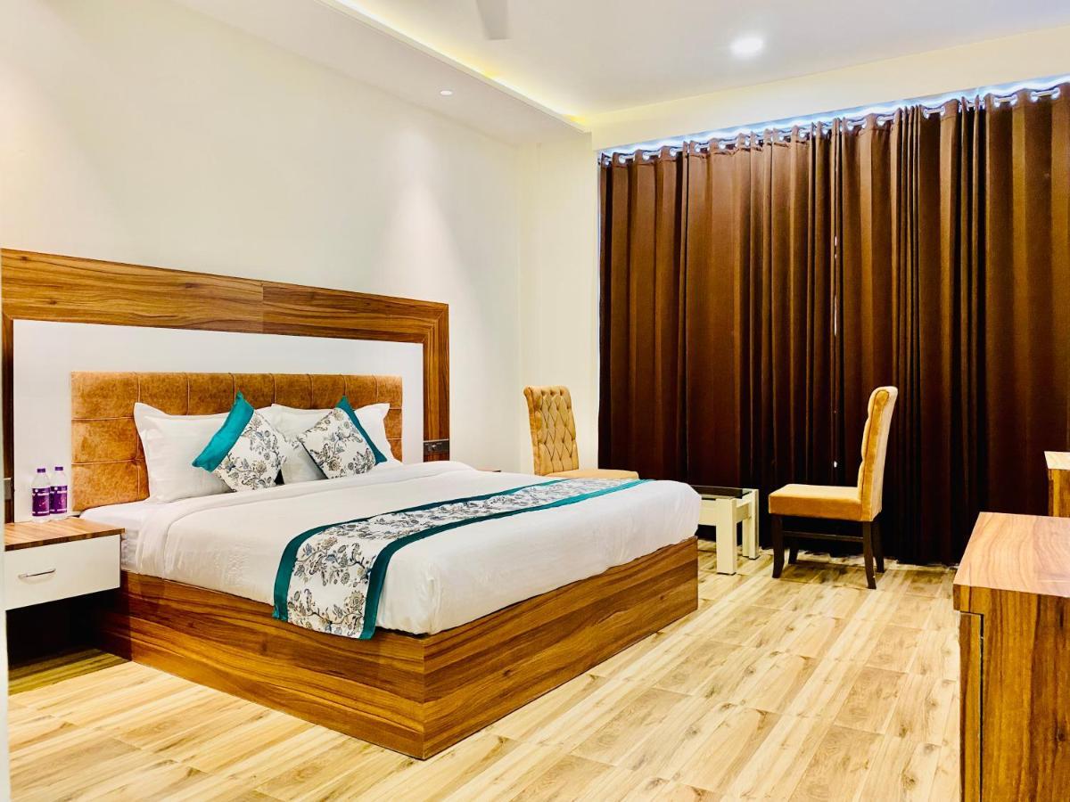 Hotel White House By An Hotels - Walking Distance From Golden Temple Amritsar Bagian luar foto