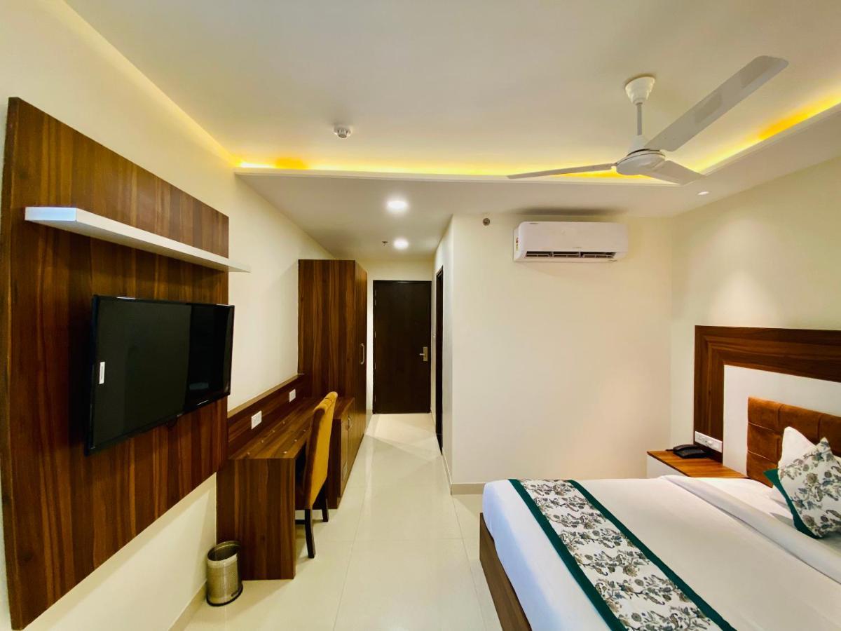 Hotel White House By An Hotels - Walking Distance From Golden Temple Amritsar Bagian luar foto