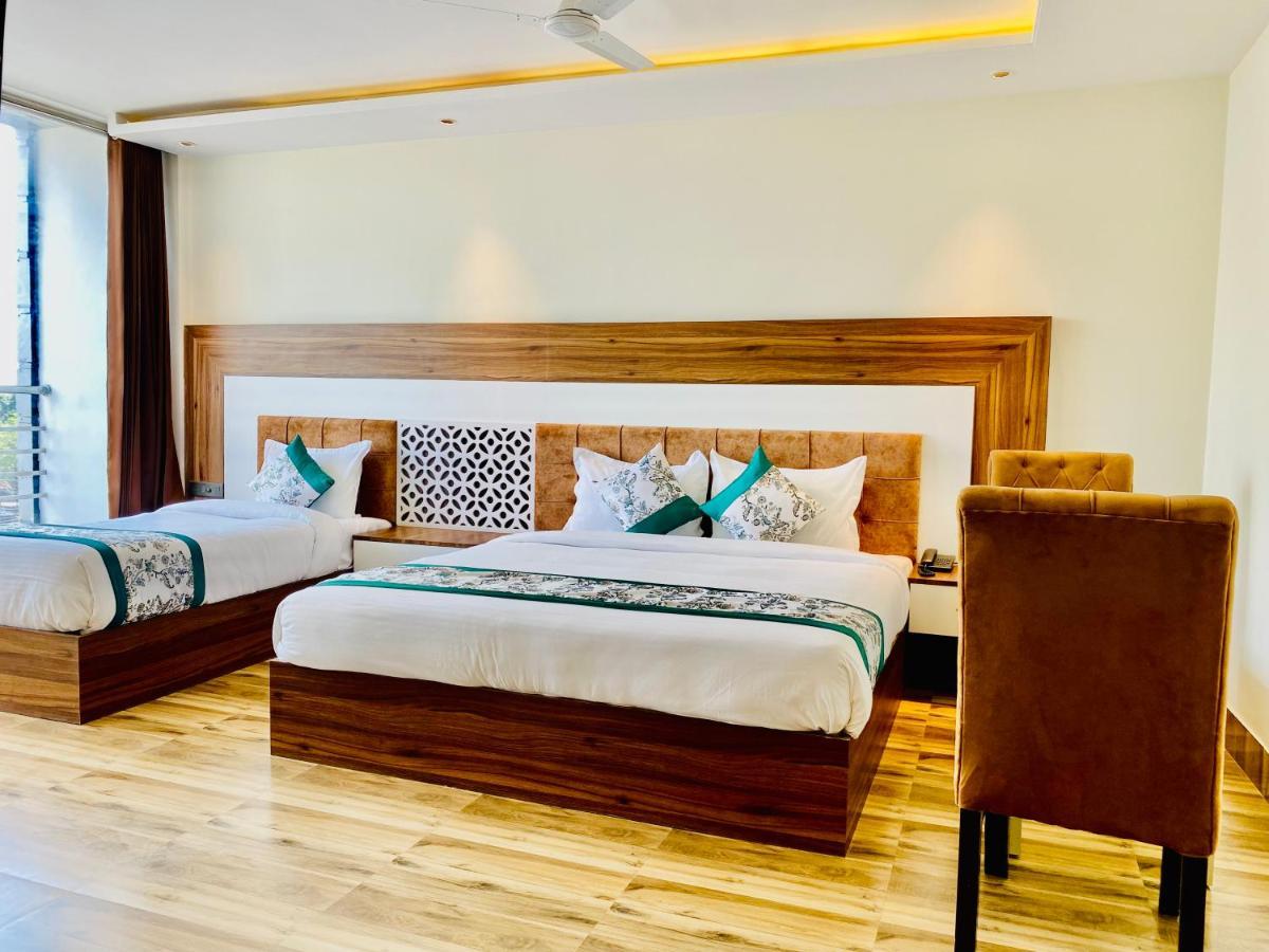 Hotel White House By An Hotels - Walking Distance From Golden Temple Amritsar Bagian luar foto