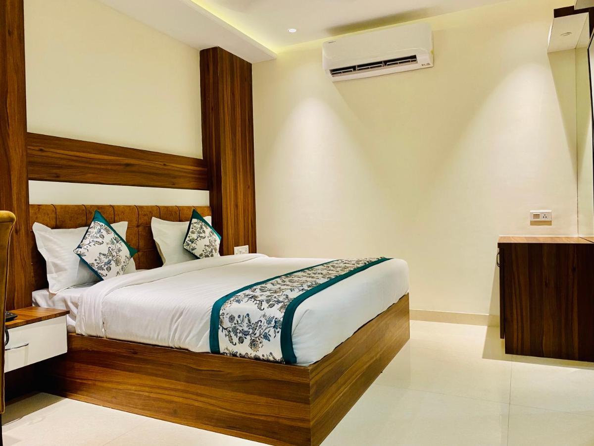 Hotel White House By An Hotels - Walking Distance From Golden Temple Amritsar Bagian luar foto