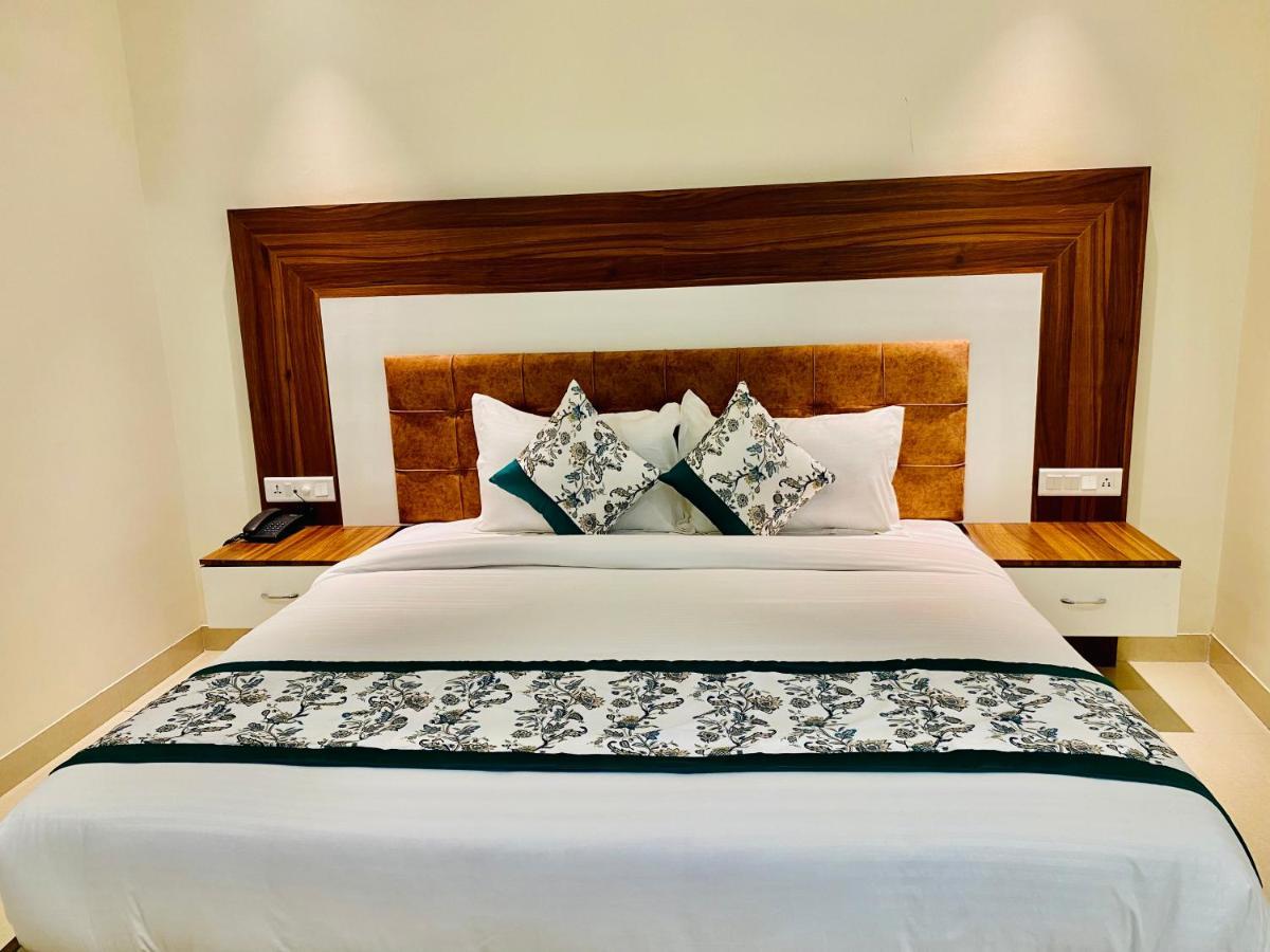 Hotel White House By An Hotels - Walking Distance From Golden Temple Amritsar Bagian luar foto