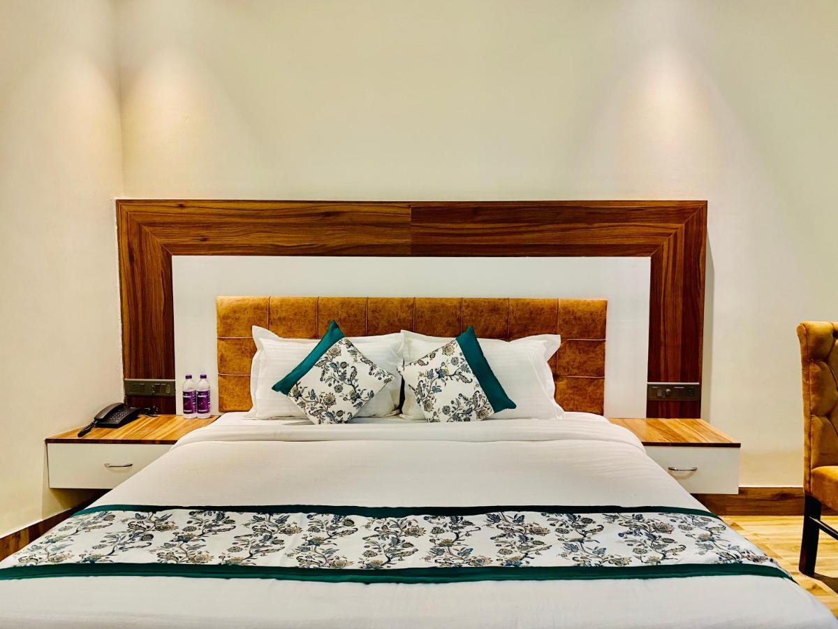 Hotel White House By An Hotels - Walking Distance From Golden Temple Amritsar Bagian luar foto