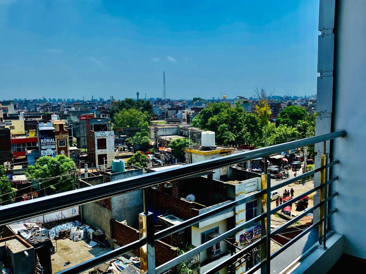 Hotel White House By An Hotels - Walking Distance From Golden Temple Amritsar Bagian luar foto